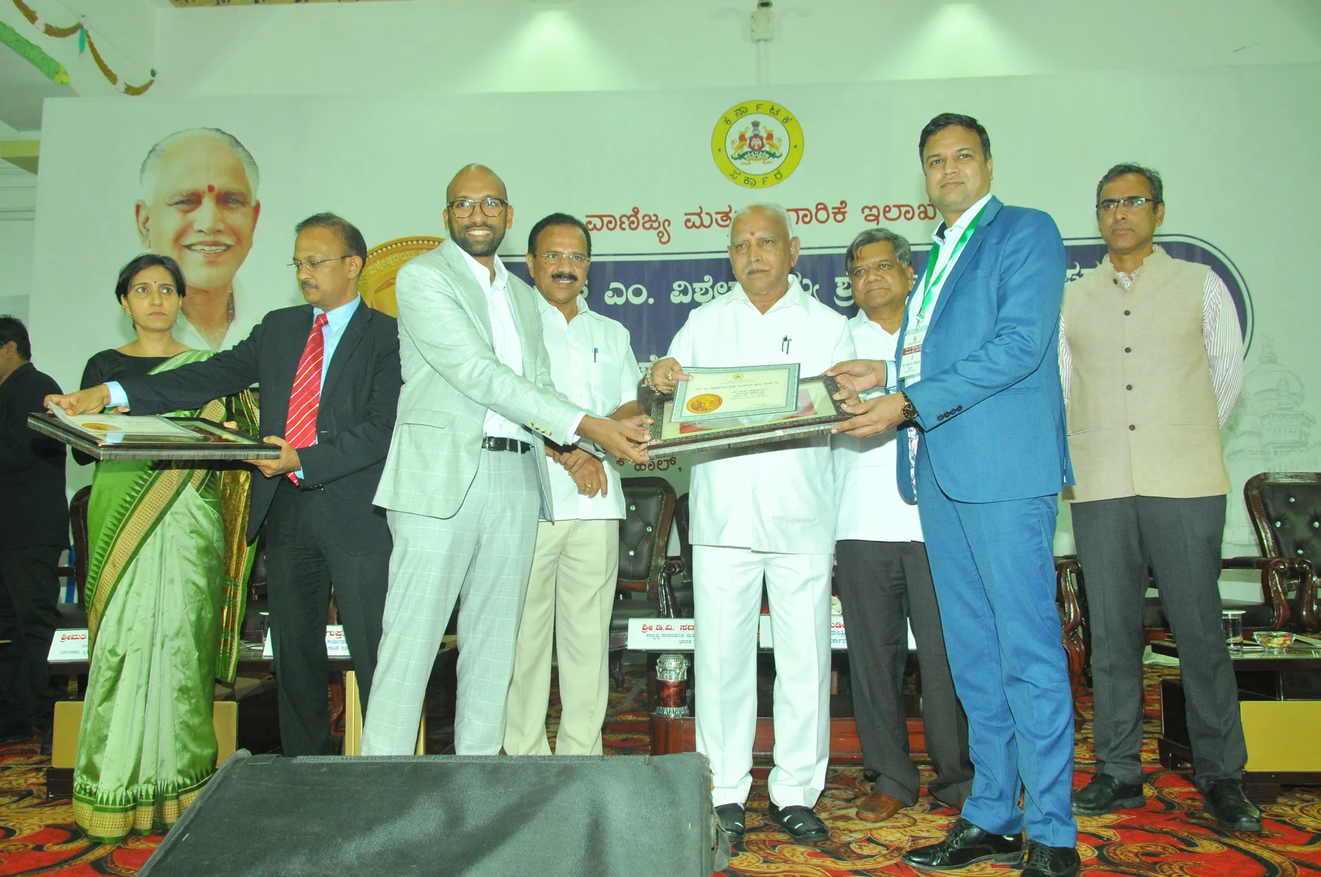 Nishant Mouldings receiving the Sir M. Visvesvaraya Award from the Chief Minister of Karnataka